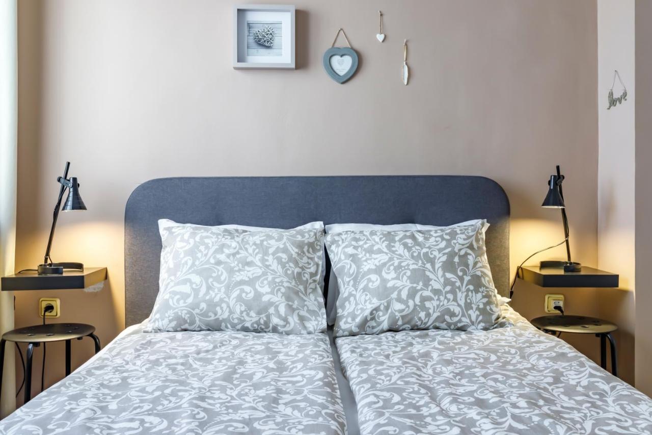 11 Apartment